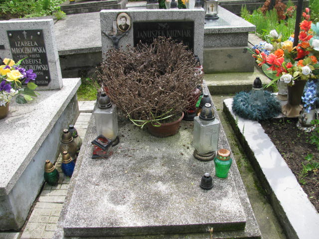 Grób Janusz Kuźniar