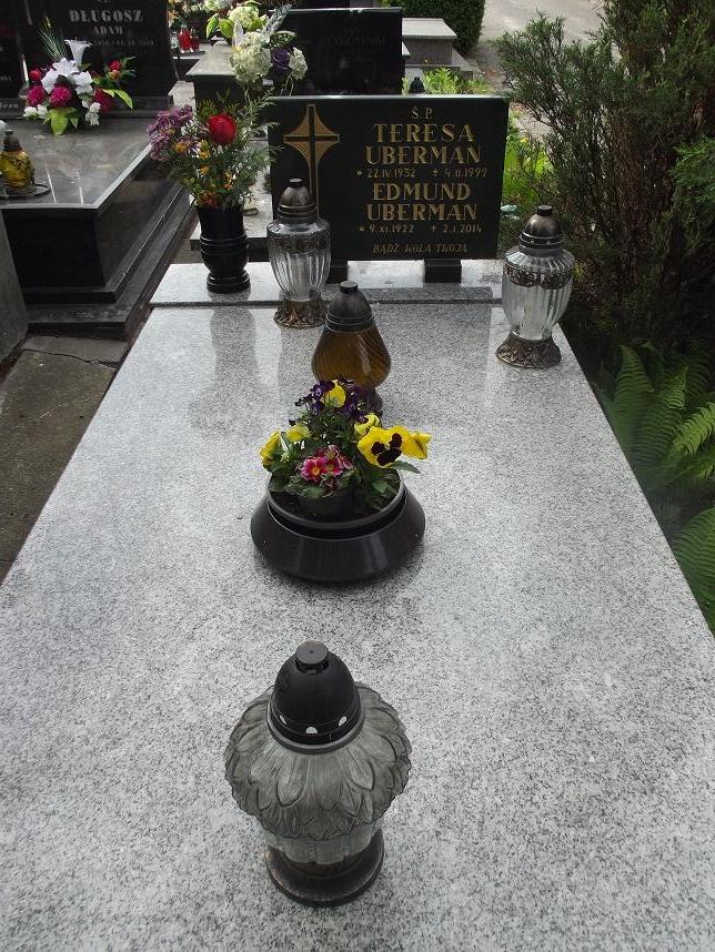 Grób Danuta Uberman