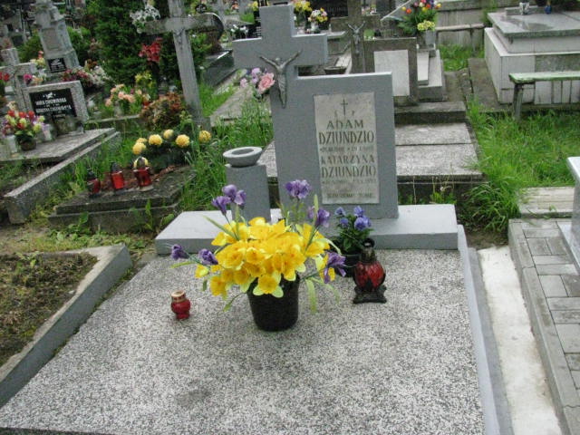 Grób Adam Dziundzio