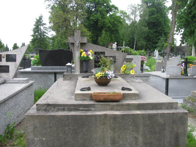Grób Wanda Kupiec
